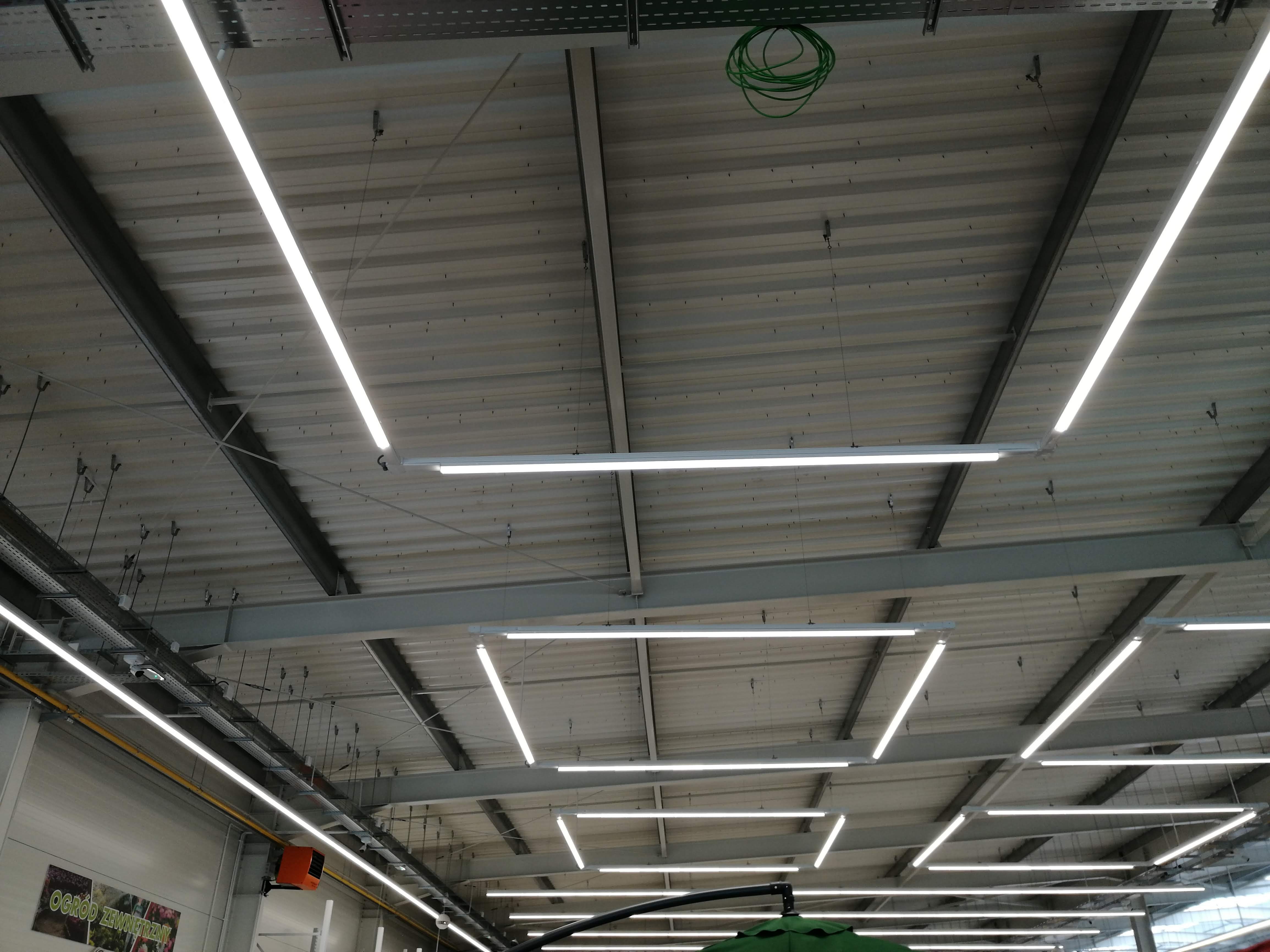 Hala przemysłowa z oświetleniem LED Cybor-Tech